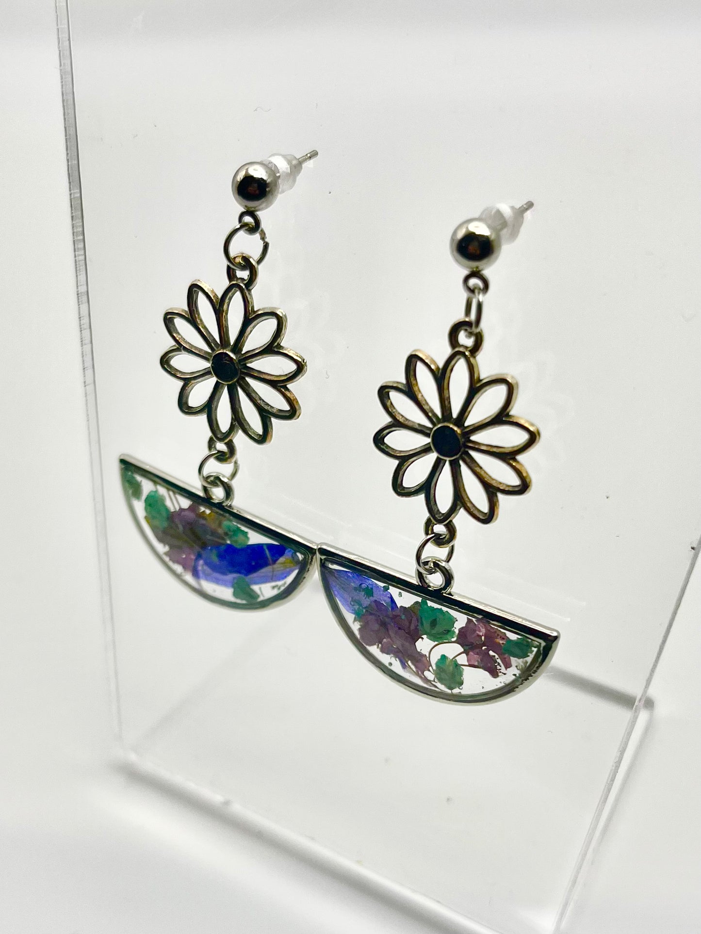 GARDEN OF DAISIES Earrings
